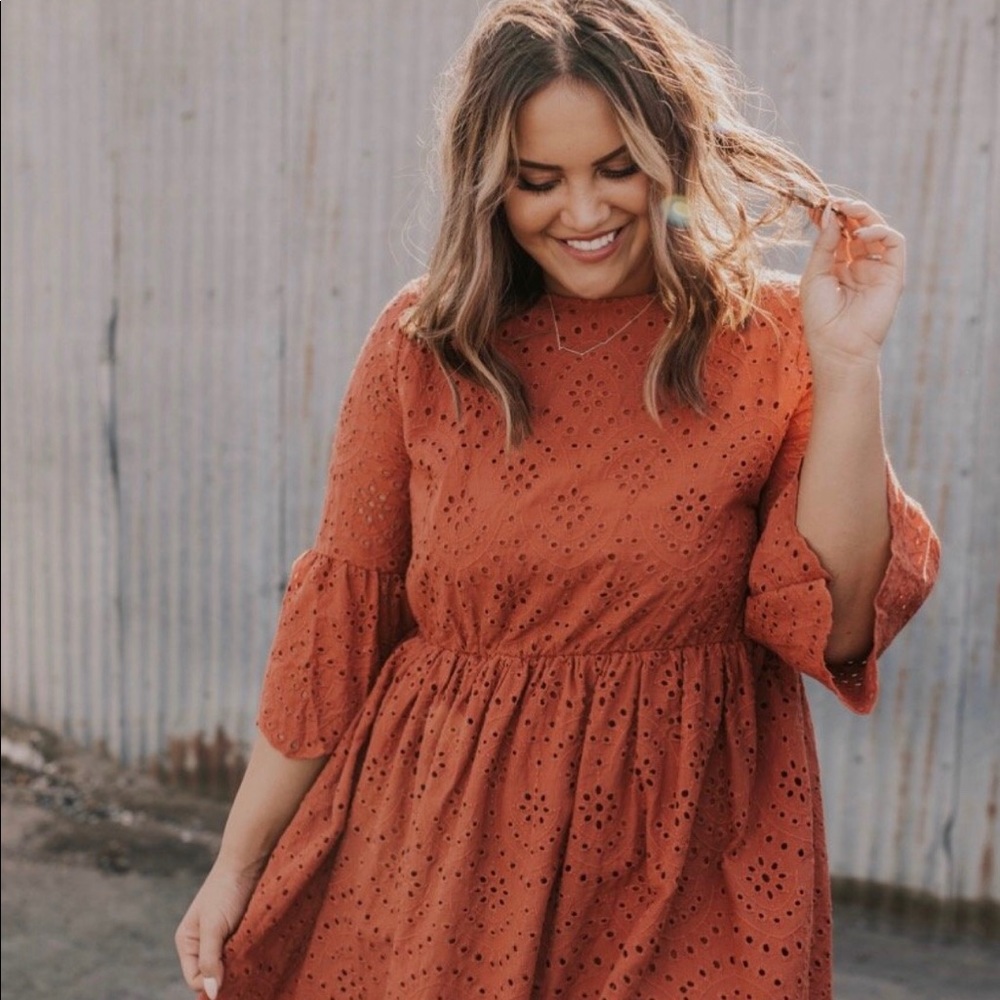 NWT ROOLEE KELSEY LACE DRESS